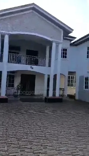 16 Bedroom Private Hospital / Can Be Converted Into School for Sale