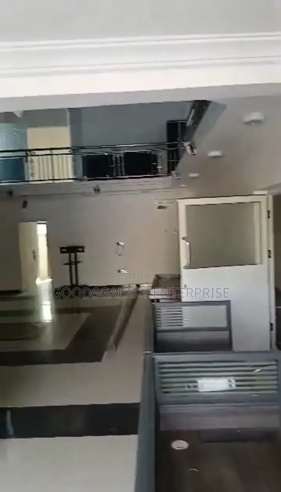 16 Bedroom Private Hospital / Can Be Converted Into School for Sale