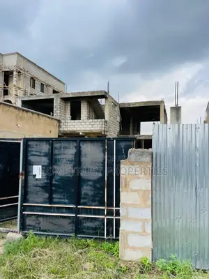 8bdrm Duplex in Home Trust, Ablekuma for sale
