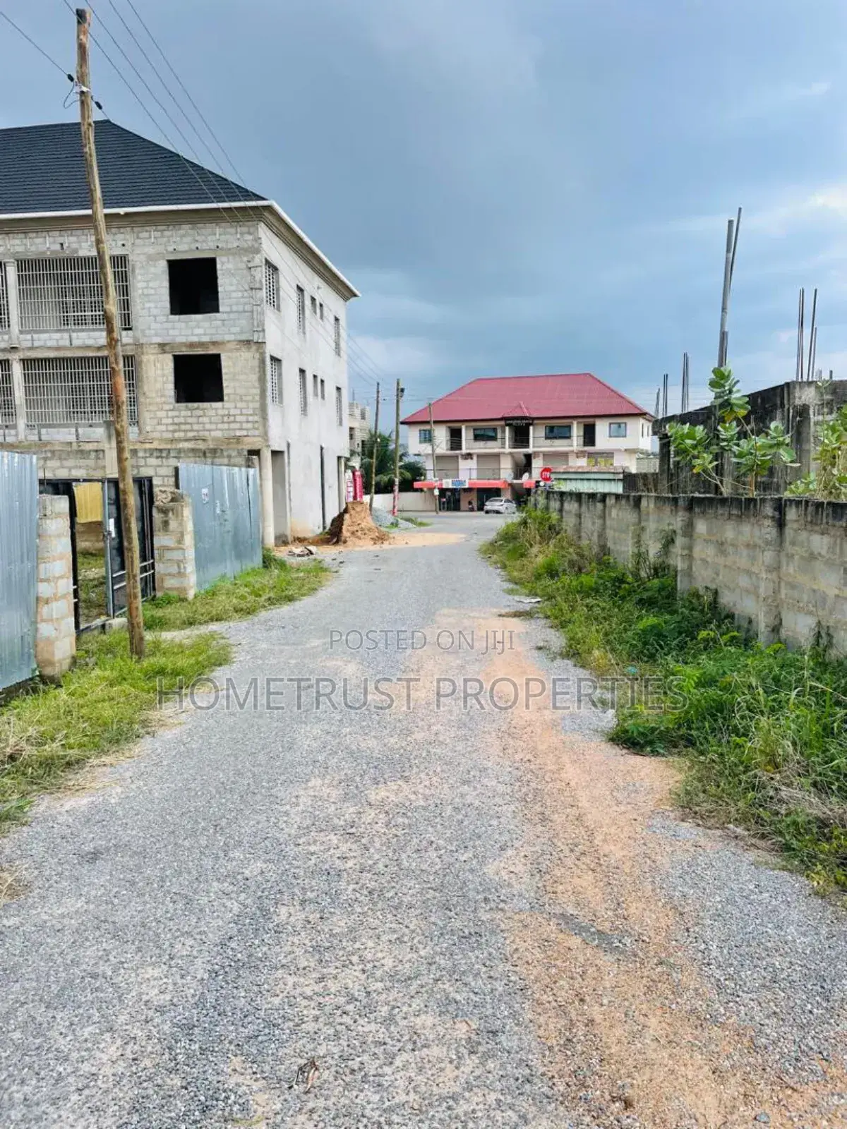 8bdrm Duplex in Home Trust, Ablekuma for sale