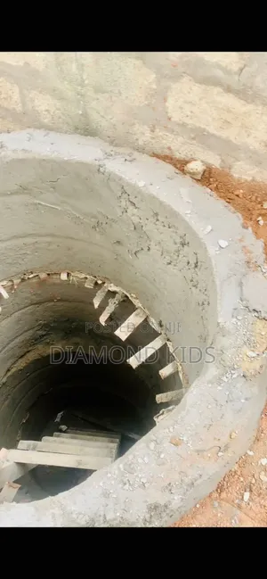 Digging Man Hole, Water Well, Soakaway, Round Hole Digging for Toilet