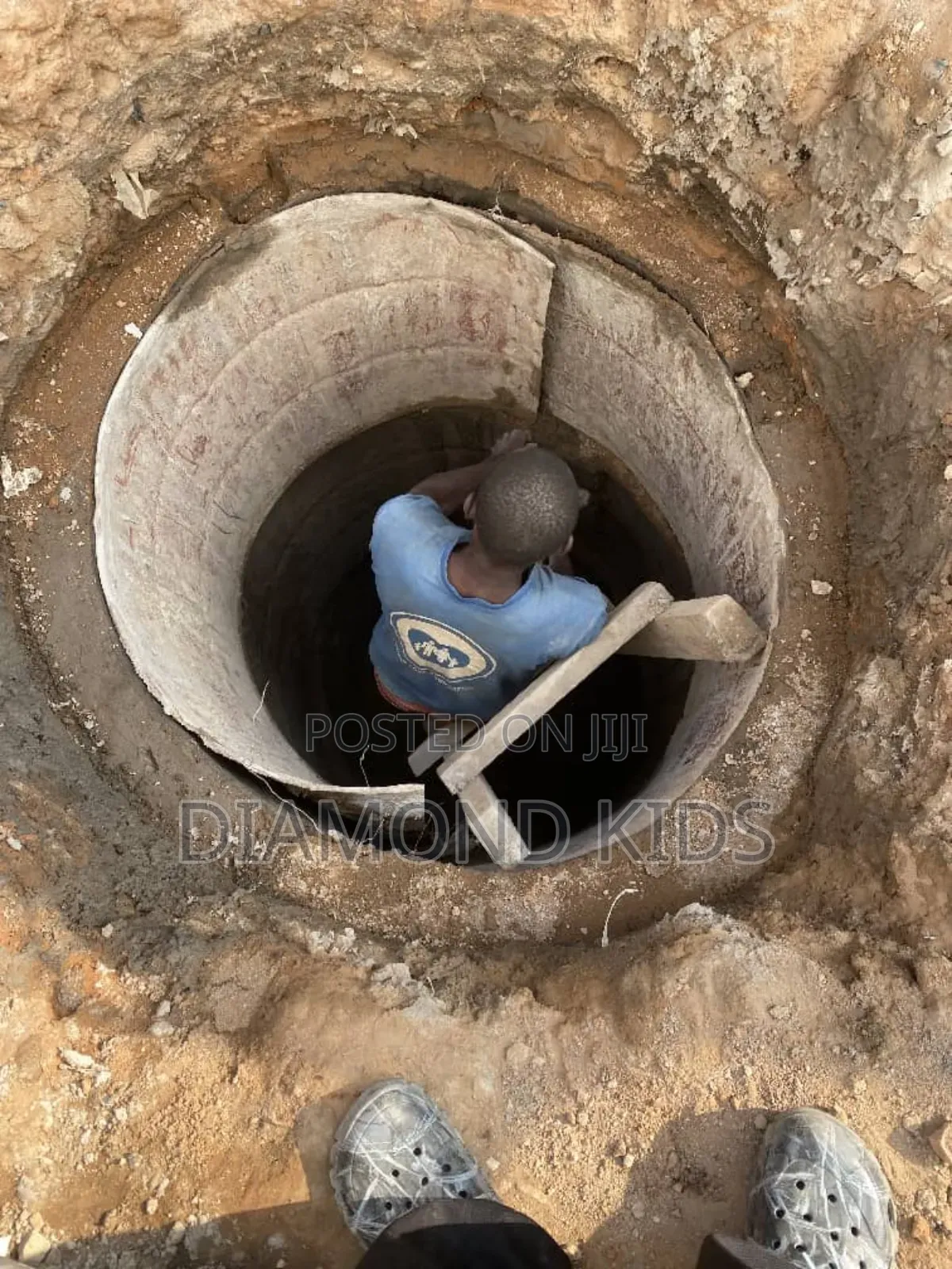 Digging Man Hole, Water Well, Soakaway, Round Hole Digging for Toilet
