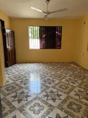3bdrm Apartment in Hfc Estate Area, Spintex for rent