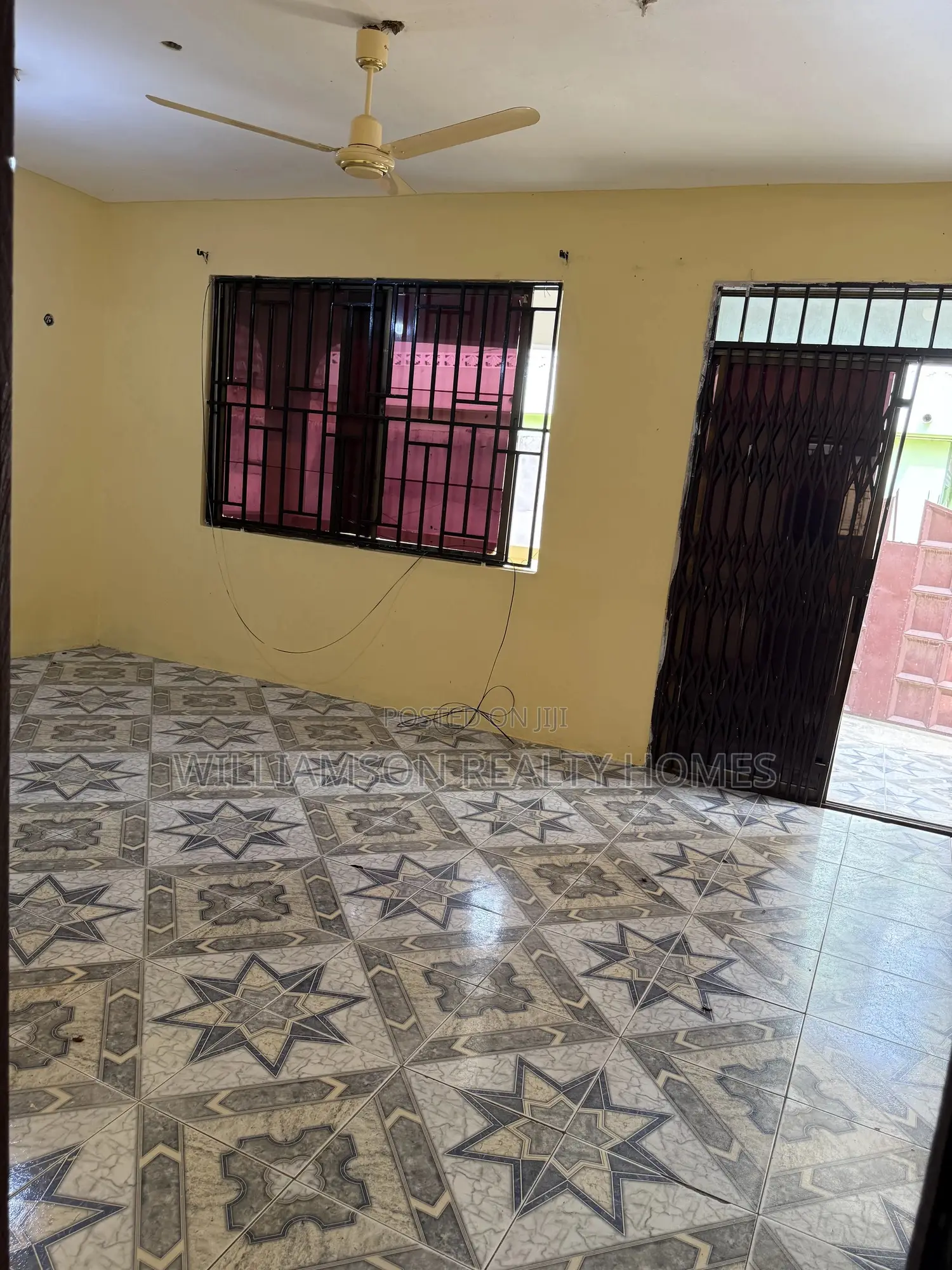 3bdrm Apartment in Hfc Estate Area, Spintex for rent