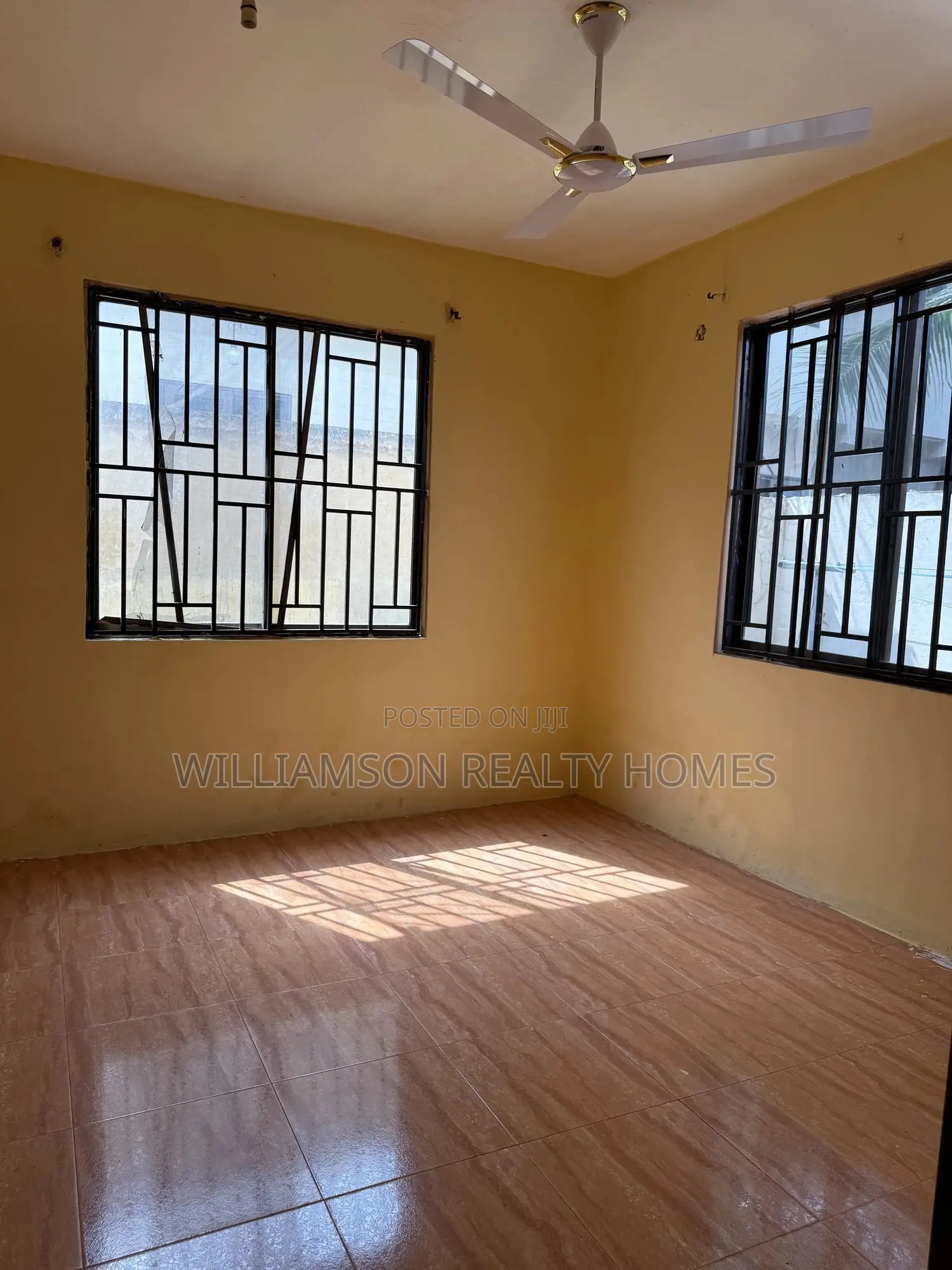 3bdrm Apartment in Hfc Estate Area, Spintex for rent