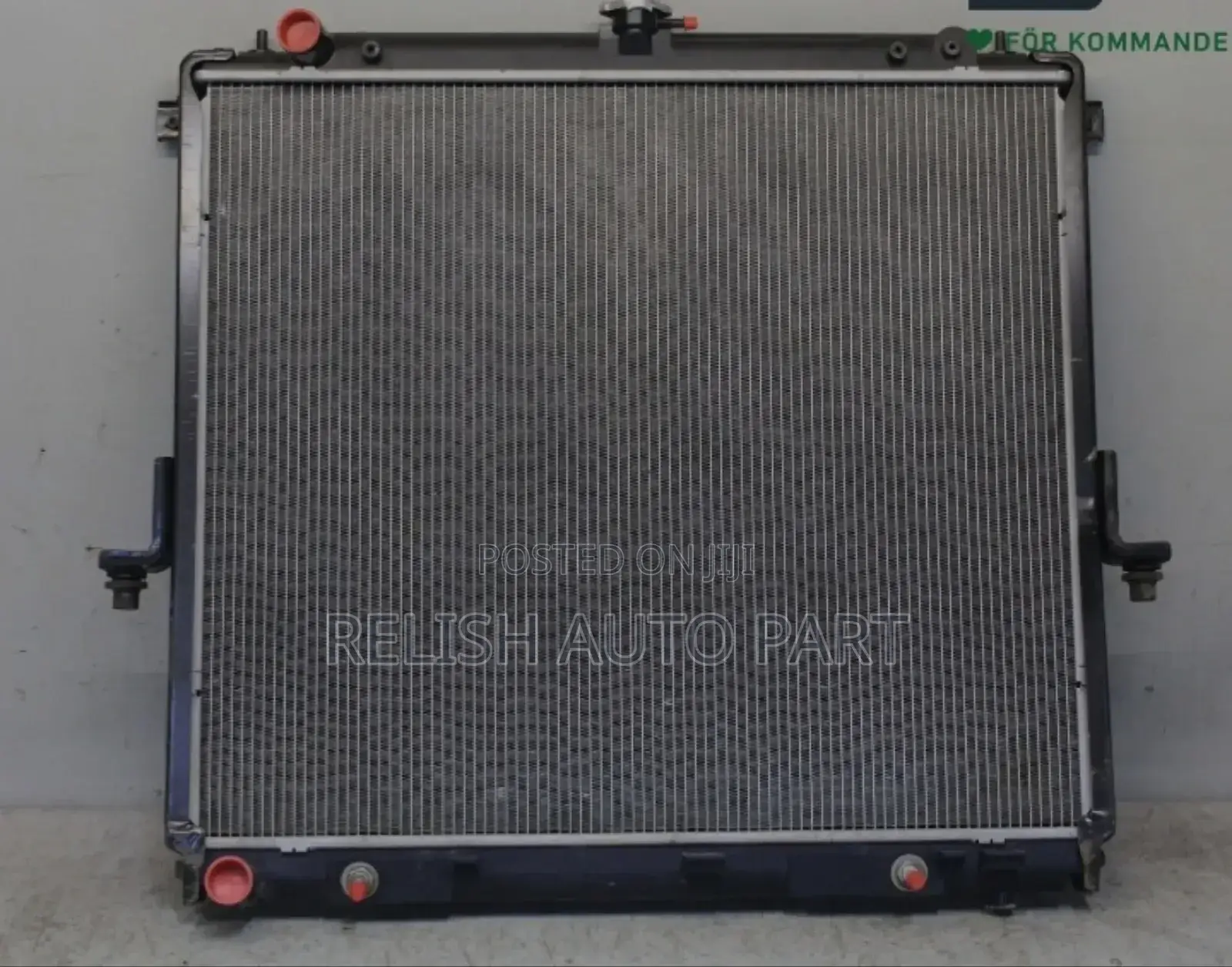 Original Nissan Navara (D40) Radiator Tank.