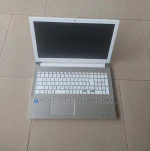 New Laptop Toshiba 8GB Intel Celeron SSD 256GB