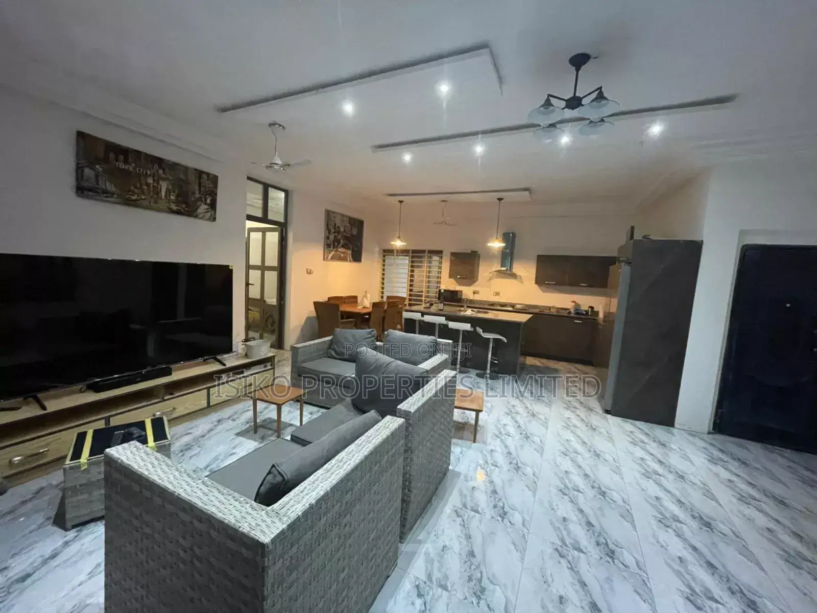 3 Bedrooms Furnished Studio Apartment in Vvilla Properties. Monthly