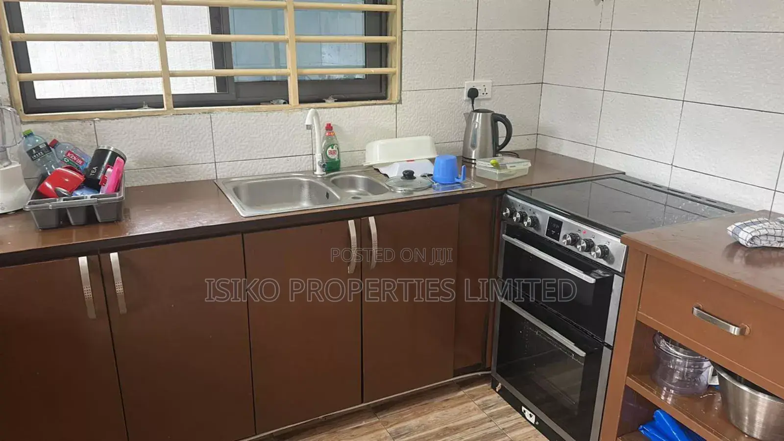 3 Bedrooms Furnished Studio Apartment in Vvilla Properties. Monthly