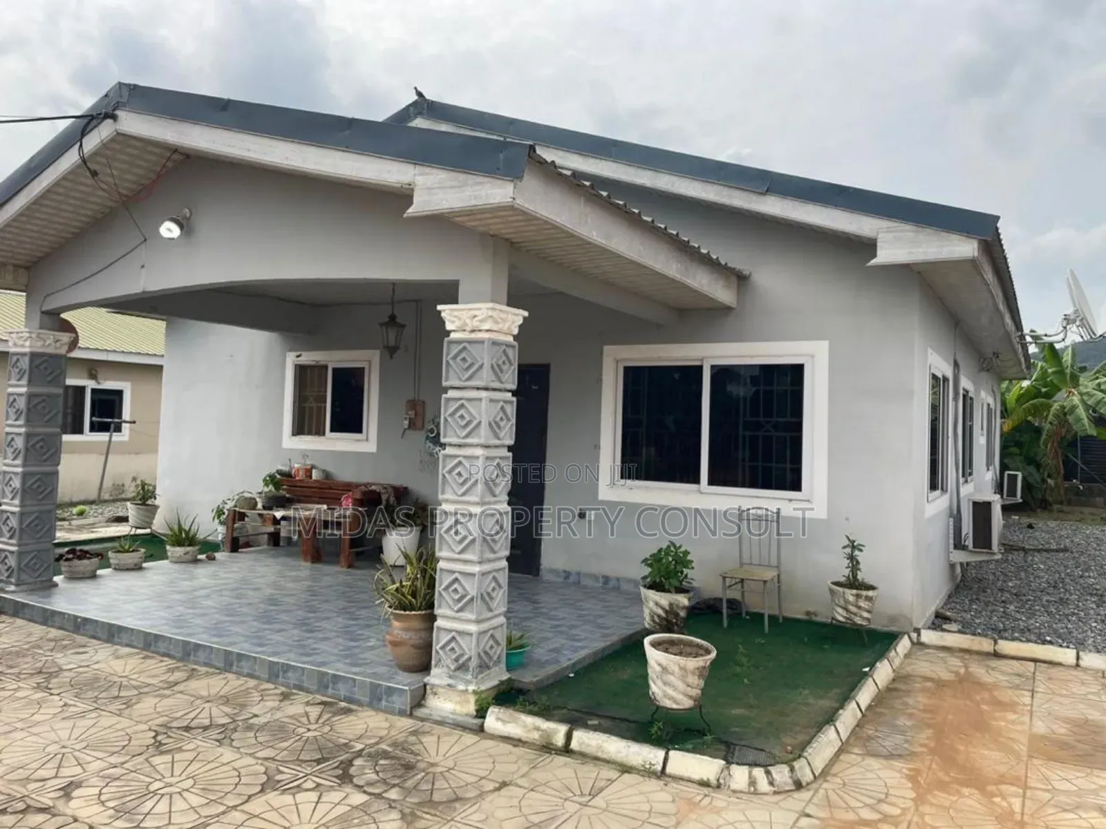 3bdrm House in Satellite, Amasaman for sale