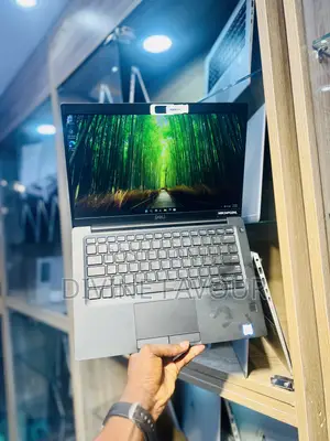 Laptop Dell Latitude 7390 8GB Intel Core I7 SSD 256GB