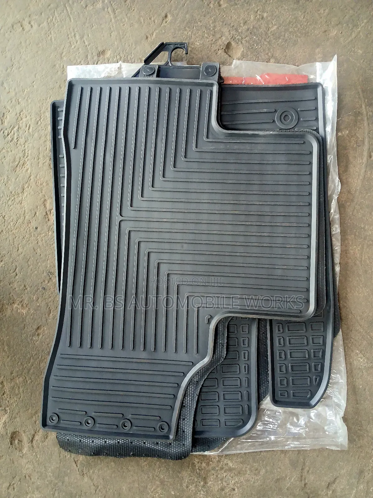 Hyundai Santa Fe Floor Mats (Carpet) 2012 To 2018