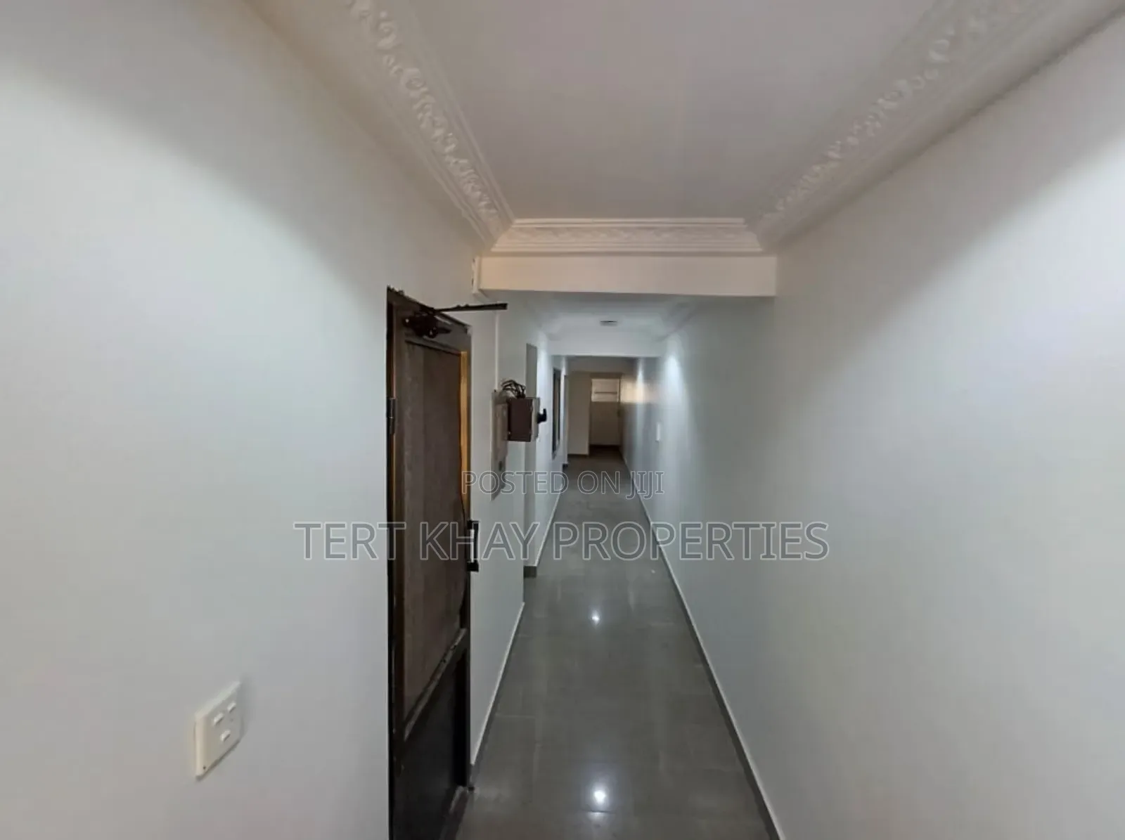 6bdrm House in East Airport, Spintex for sale