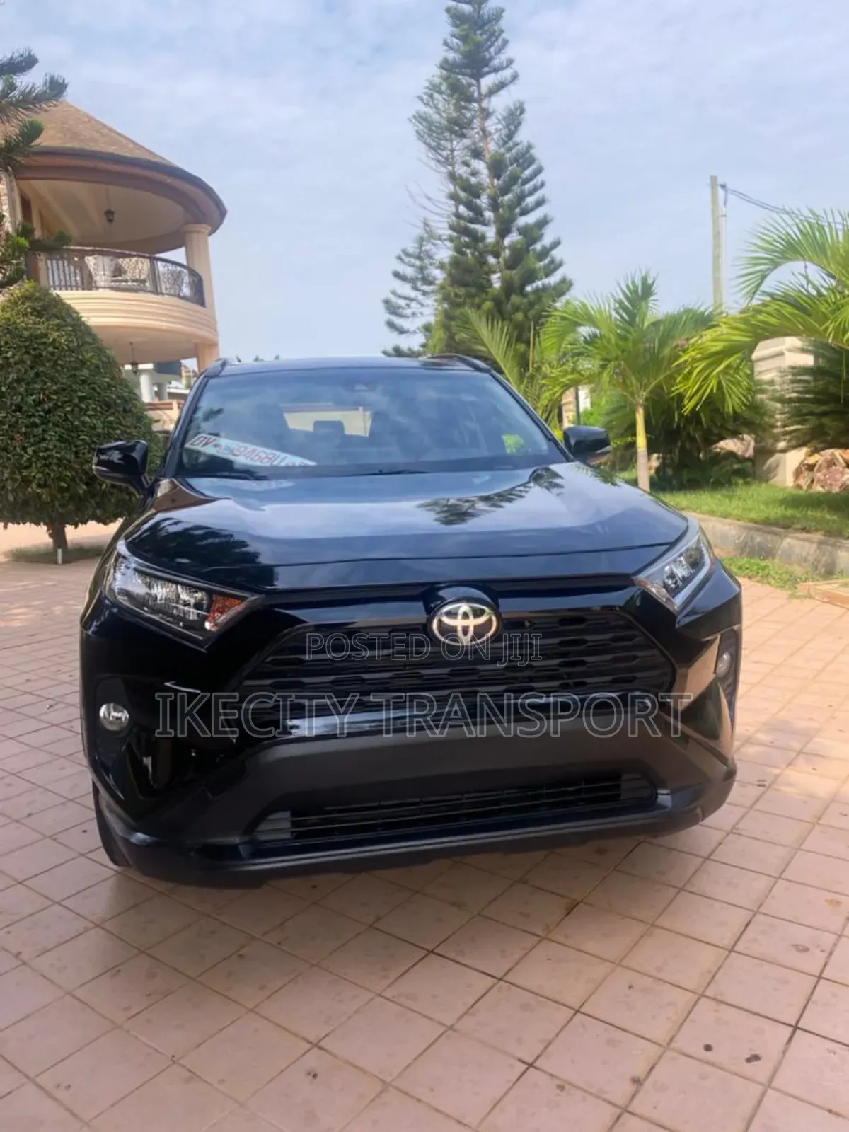 Toyota RAV4 XLE Premium 2021 Black