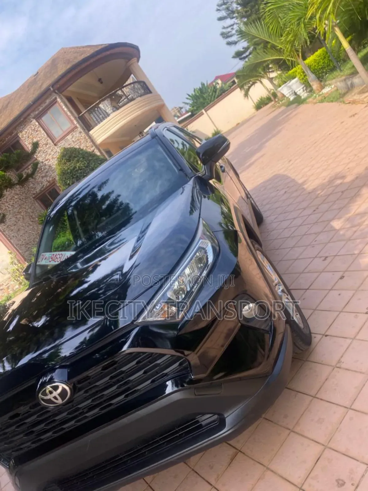 Toyota RAV4 XLE Premium 2021 Black