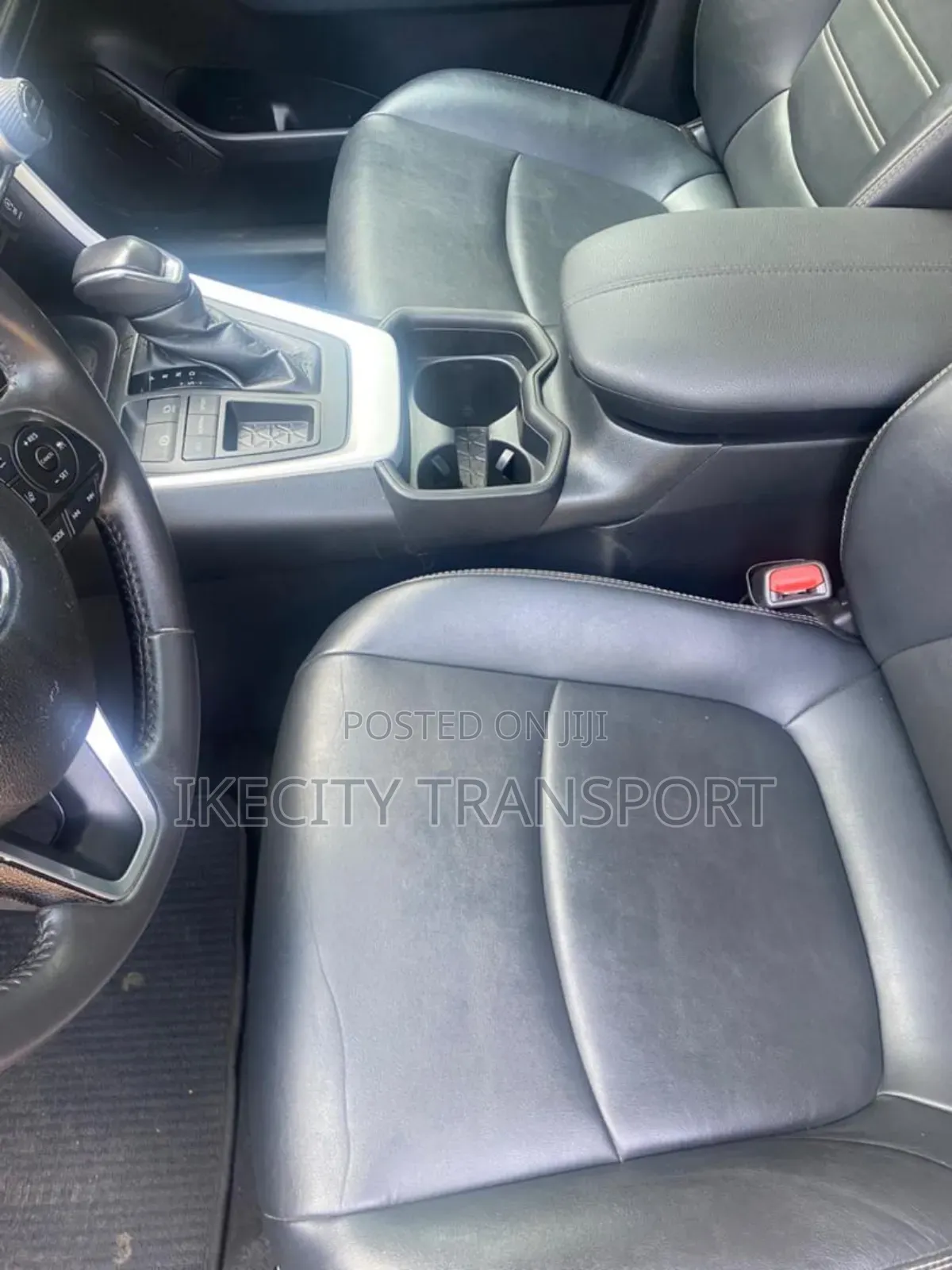 Toyota RAV4 XLE Premium 2021 Black