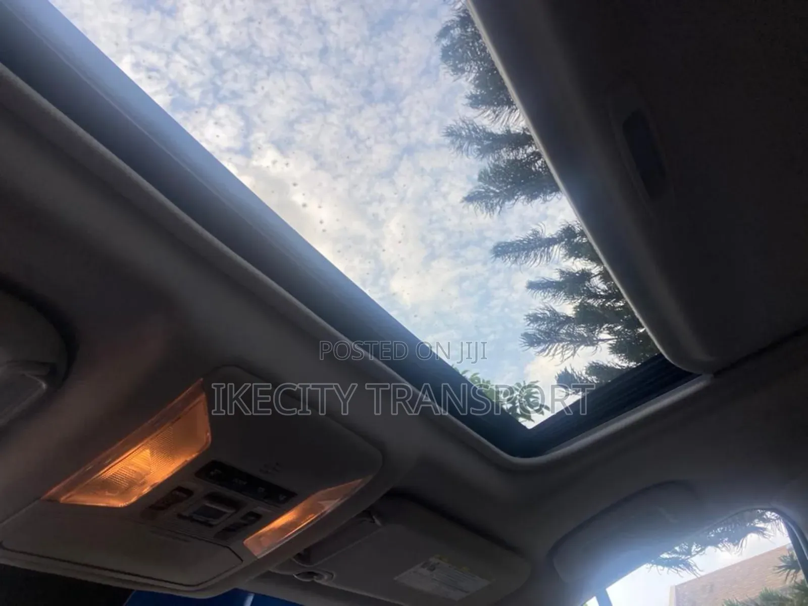 Toyota RAV4 XLE Premium 2021 Black