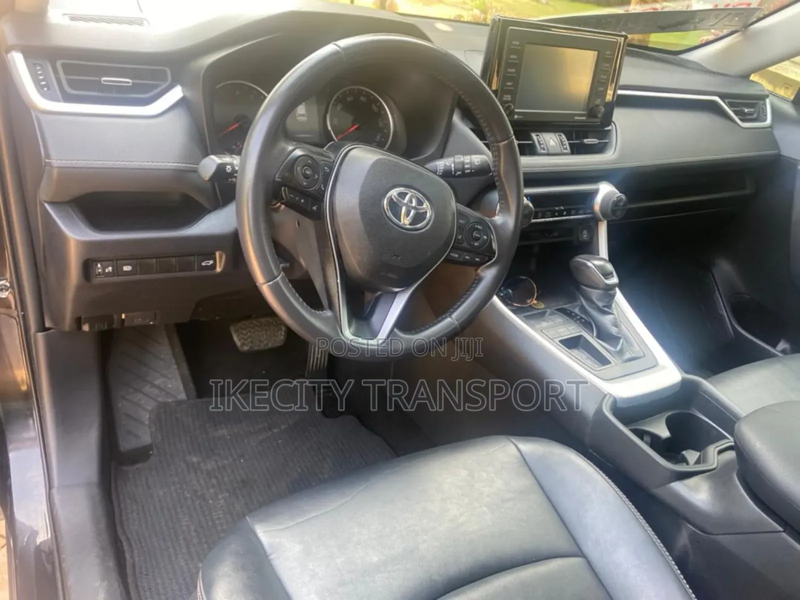 Toyota RAV4 XLE Premium 2021 Black