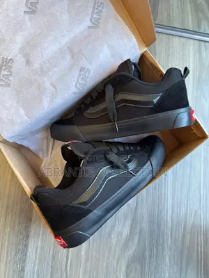Vans Knu Skool All Black Suede