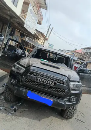 2017 Toyota Tacoma Windscreen Available