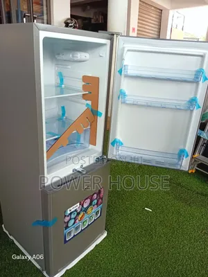 Simple Stylish Pearl 125-Liter Fridge