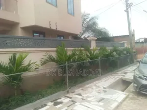 4bdrm House in Pokuase for sale