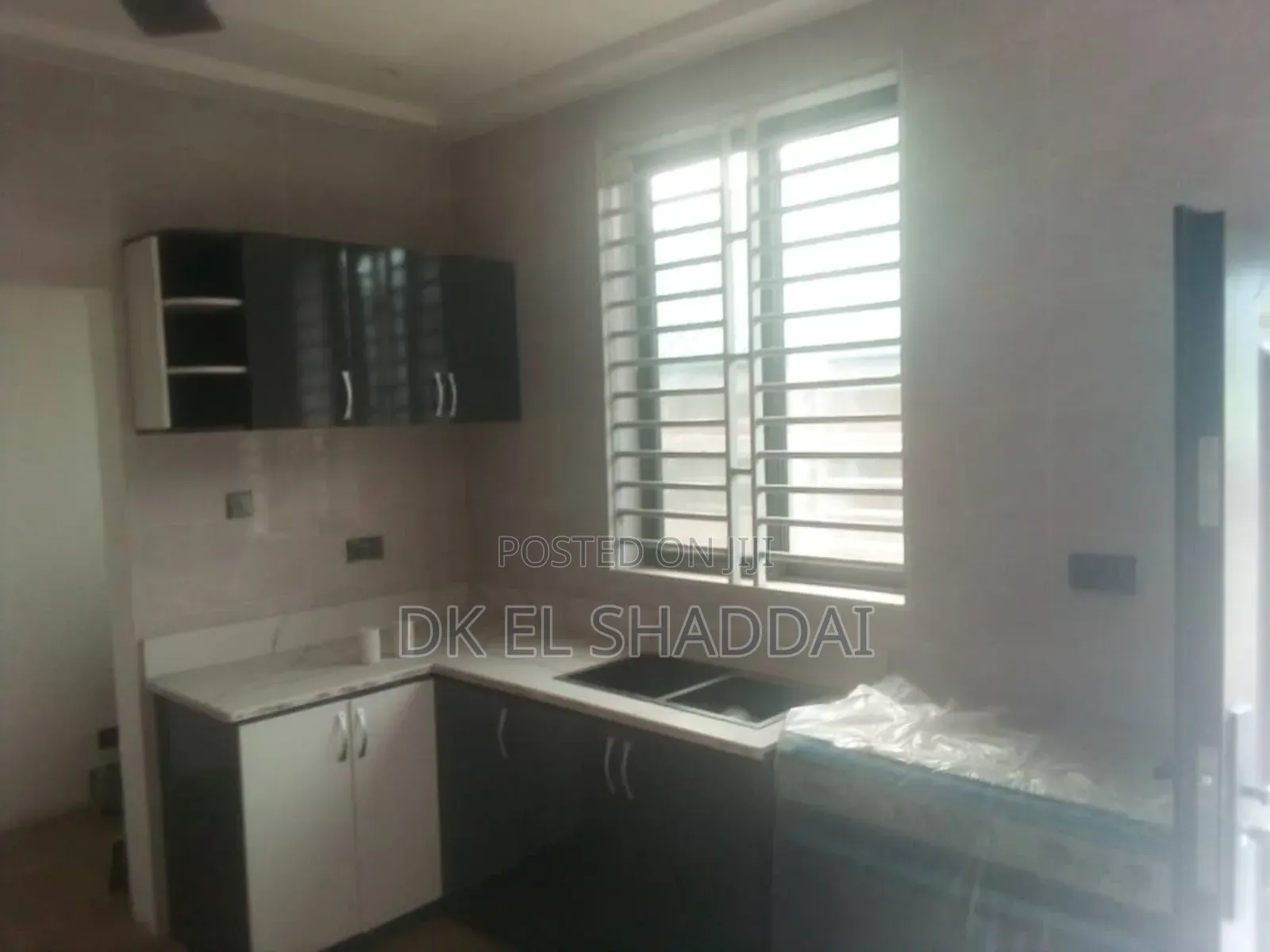 4bdrm House in Pokuase for sale