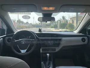 Toyota Corolla 2017 Silver
