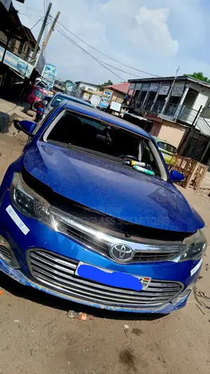 2013 Toyota Avalon Windscreen Available