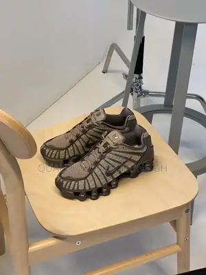 Nike Shox Khaki