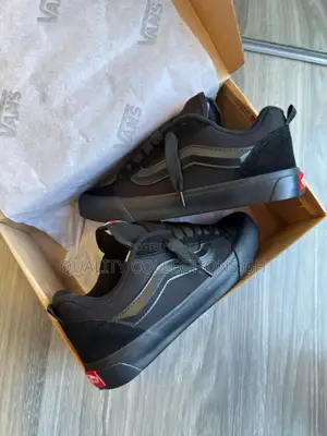 New Skull Vans Black