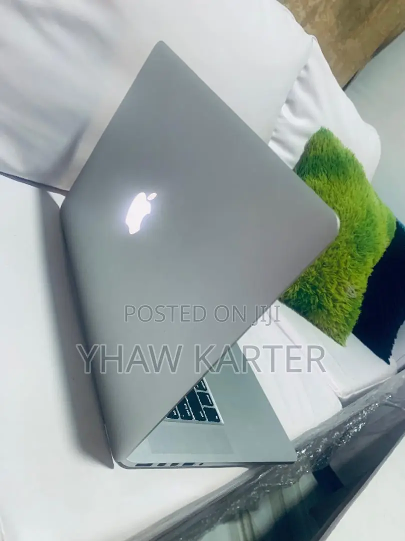 Laptop Apple MacBook Pro 16GB Intel Core i7 SSD 512GB
