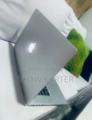 Laptop Apple MacBook Pro 16GB Intel Core i7 SSD 512GB