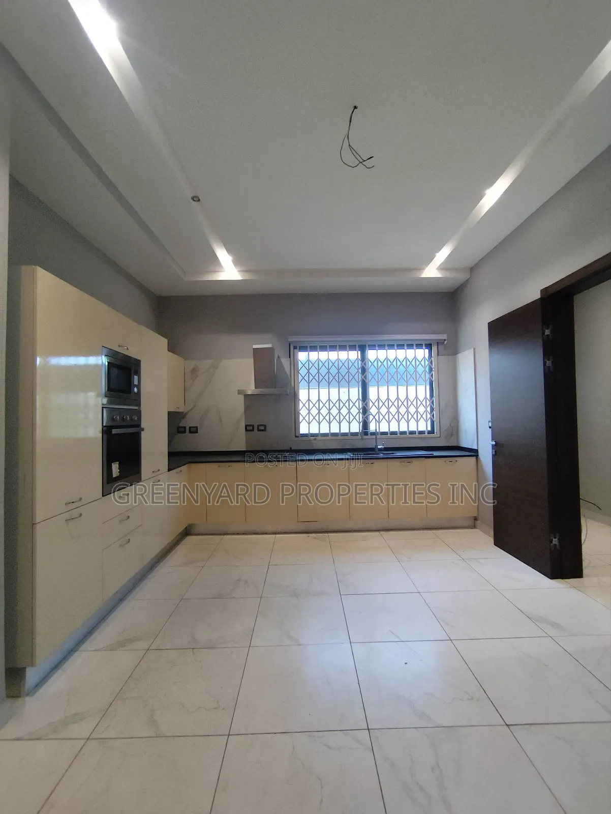4bdrm House in American House, East Legon for rent