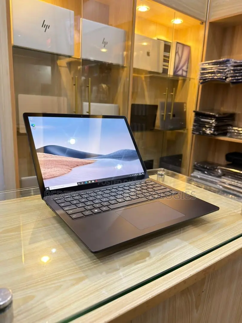 New Laptop Microsoft Surface Laptop 3 8GB Intel Core i5 SSD 256GB