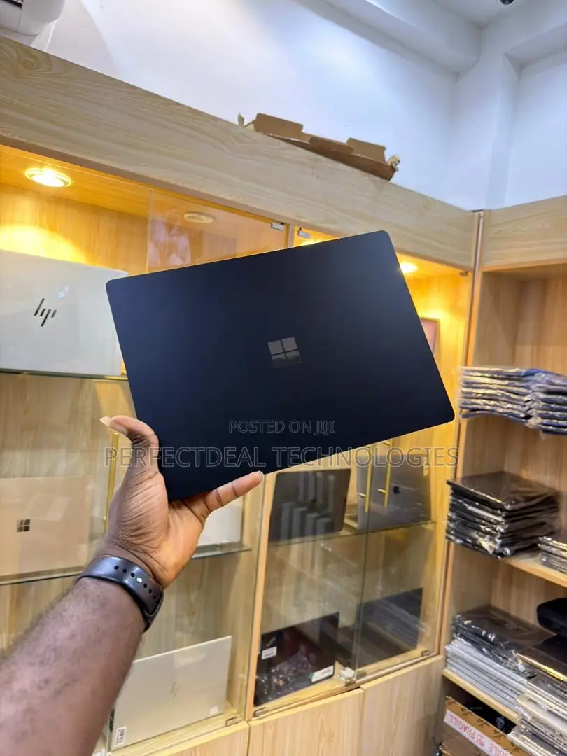 New Laptop Microsoft Surface Laptop 3 8GB Intel Core i5 SSD 256GB