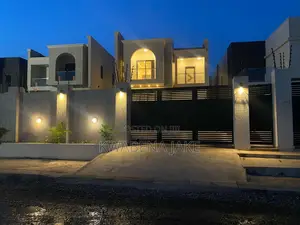 Short Stay Air BNB Apartment (4 Bedroom)