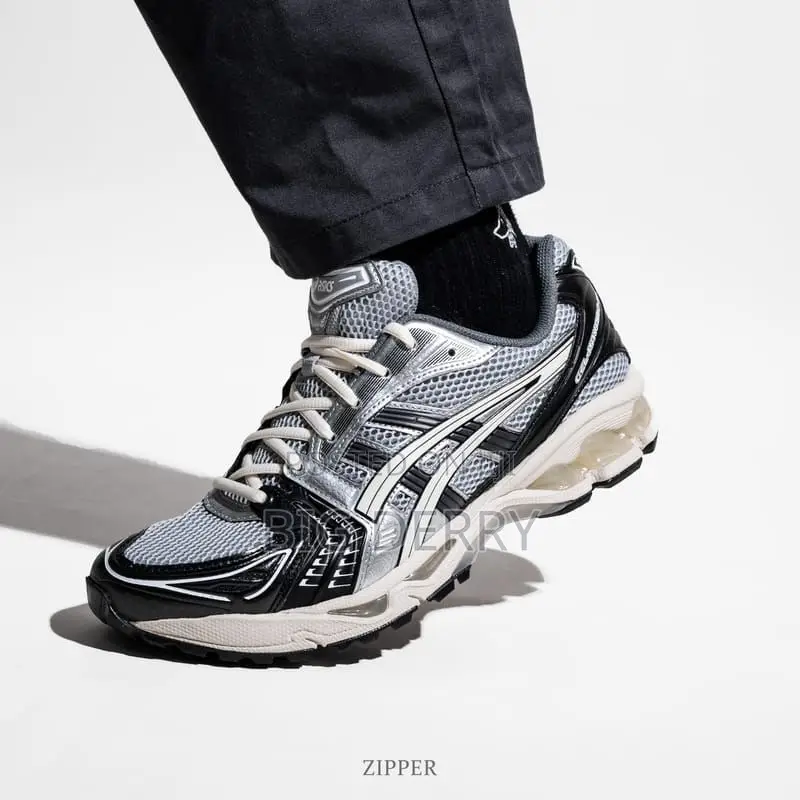 Asics Gel Kayano Dark