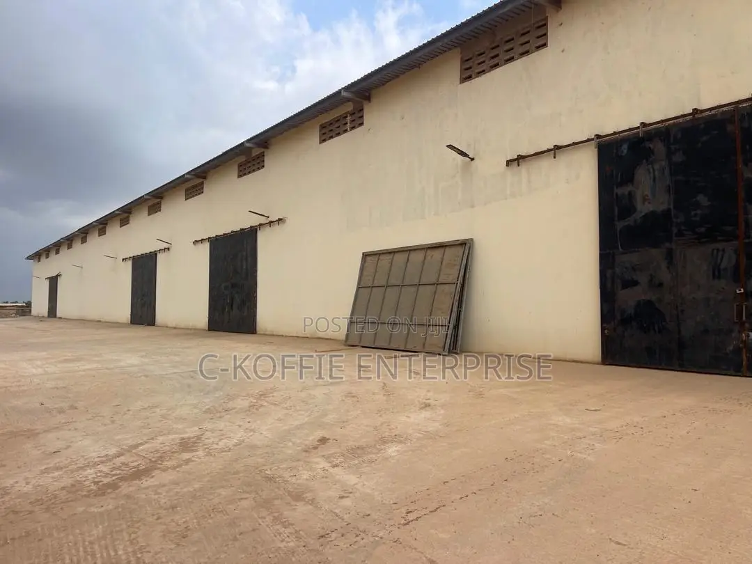 750 SQM Warehouse at Tema Valco Roundabout for Rent
