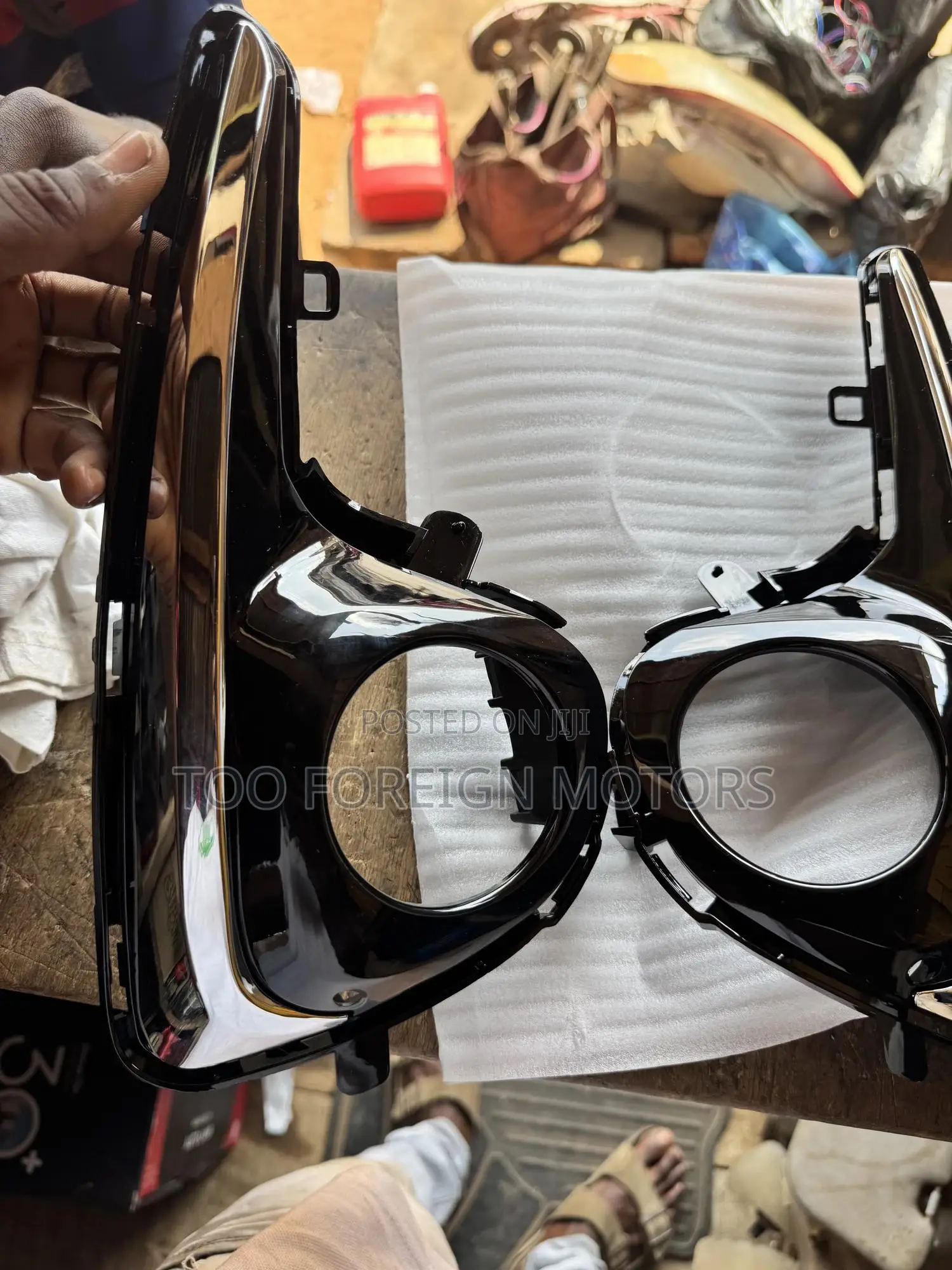 Toyota Vitz 2016 Fog Lamp and Cover Set