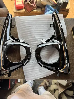 Toyota Vitz 2016 Fog Lamp and Cover Set