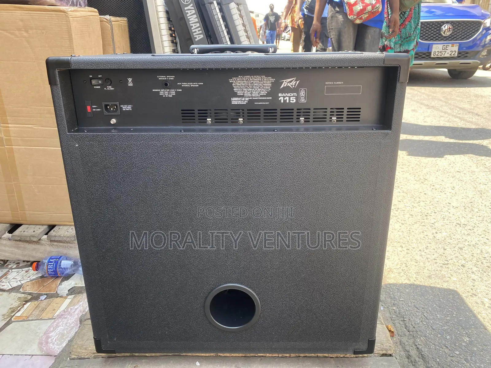 Peavey Bandit 115 Bass Guitar Combo Amplifier.