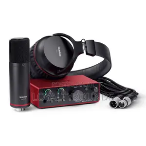Focusrite Scarlett Solo Studio 4th Gen Bundle