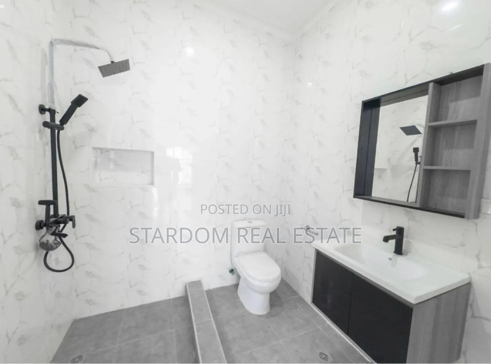 3bdrm Bungalow in Ogbojo, East Legon for sale