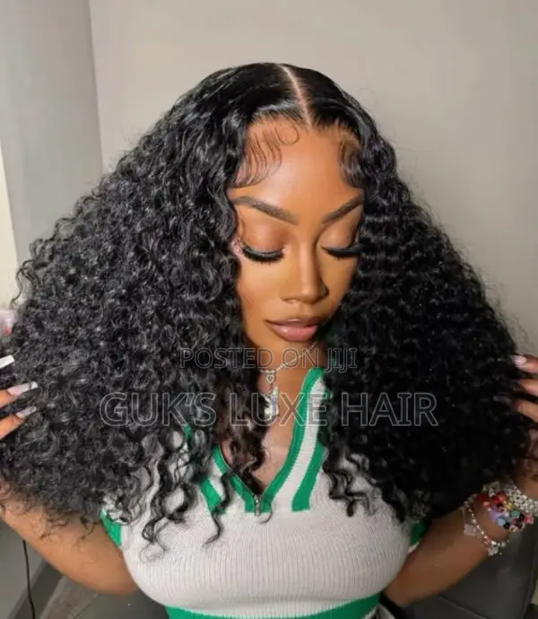 Watercurls in Closure