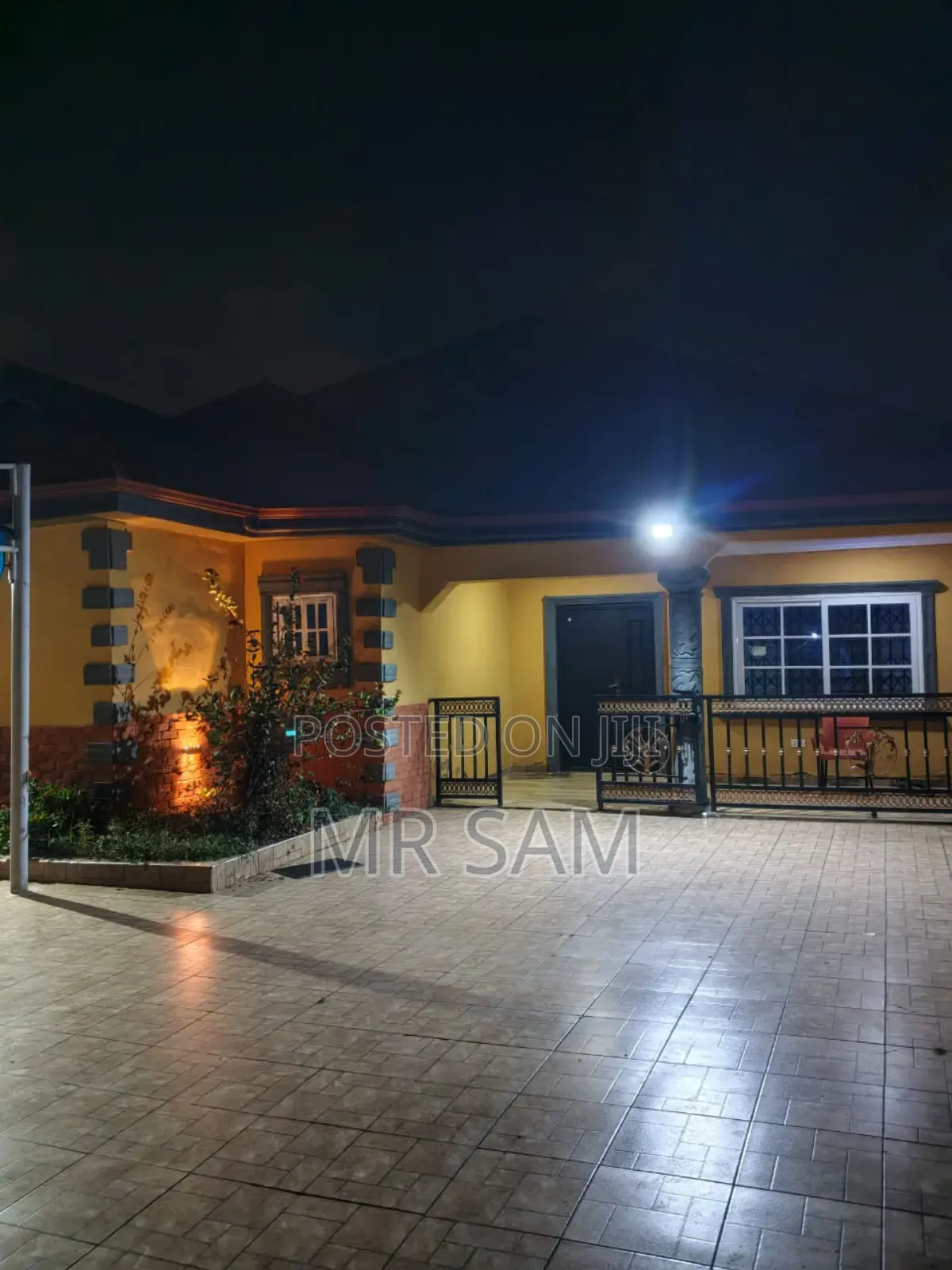 3bdrm House in Ablekuma Joma for sale