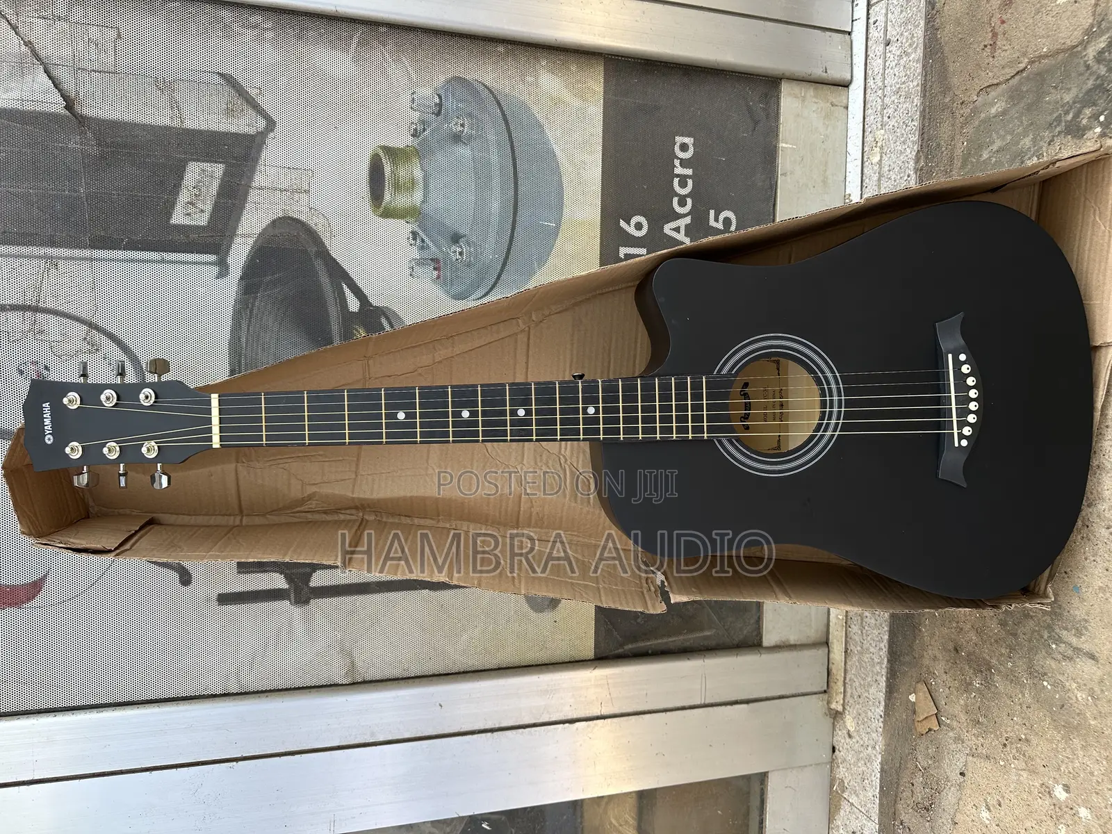 Yamaha Acoustic Guitar Black