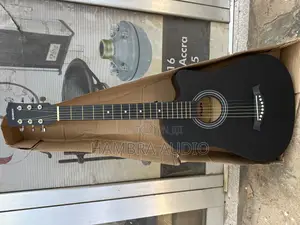 Yamaha Acoustic Guitar Black