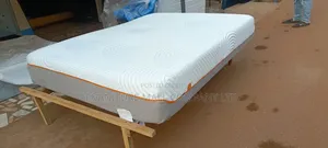 Excellent 80x60 Queens Mattress Available as SeenFree Delivry