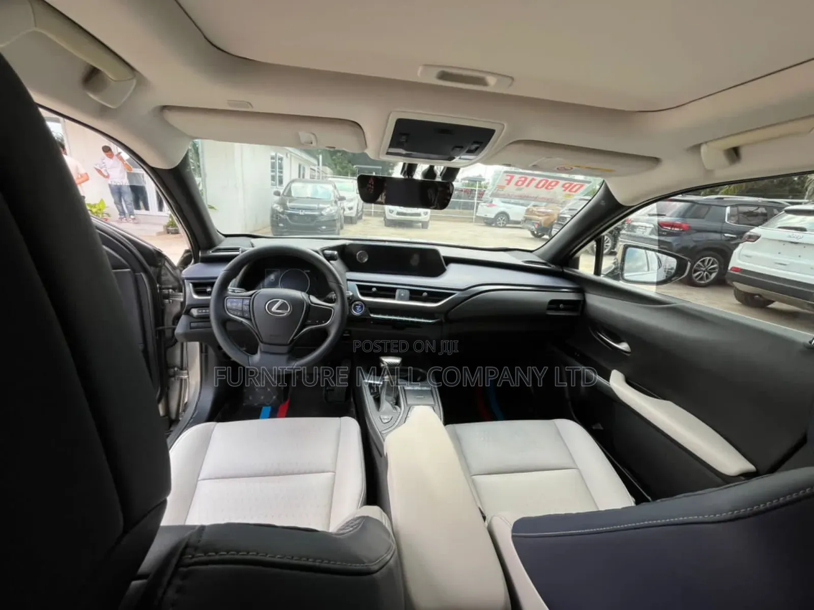 Lexus UX 2019 Silver